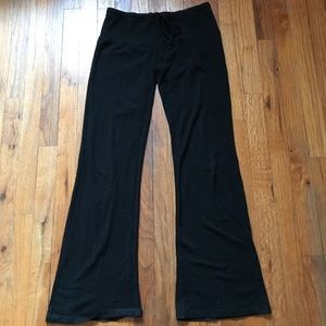 Black lightweight yoga pants